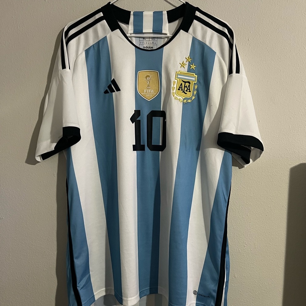 Messi Argentina Jersey XL (Authentic)